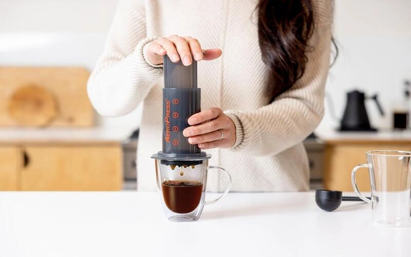 bi-quyet-de-pha-aeropress-ngon-hon