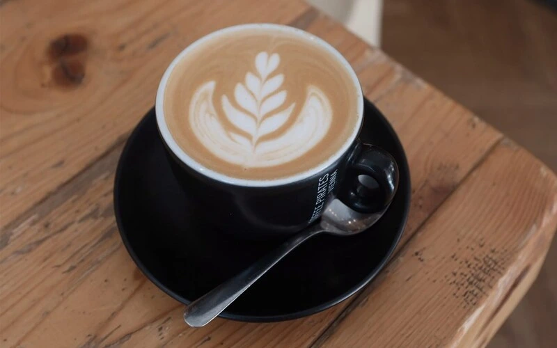 caffe-latte-ca-phe-sua-kieu-y